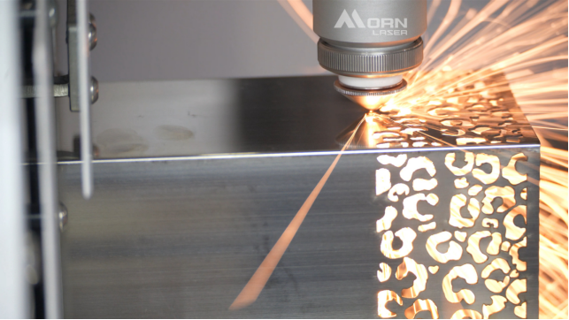 Mesin Pemotong Laser Pipa: Mengapa Anda Membutuhkannya untuk Fabrikasi Logam