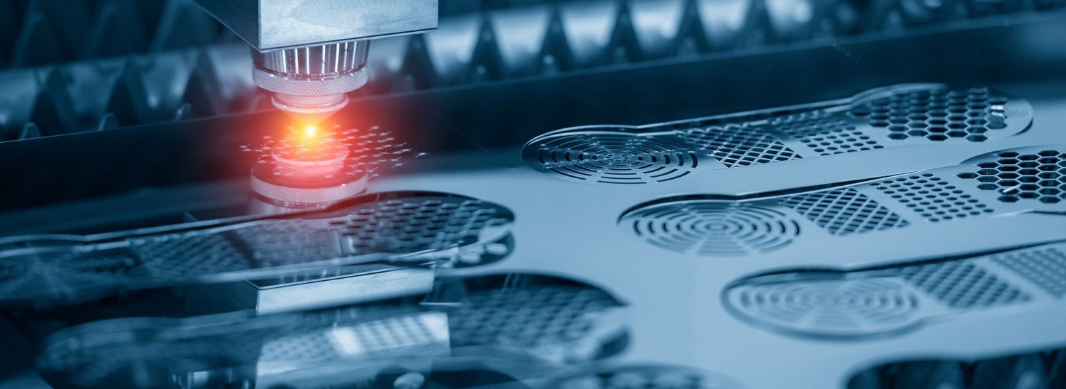 Mesin pemotong laser serat